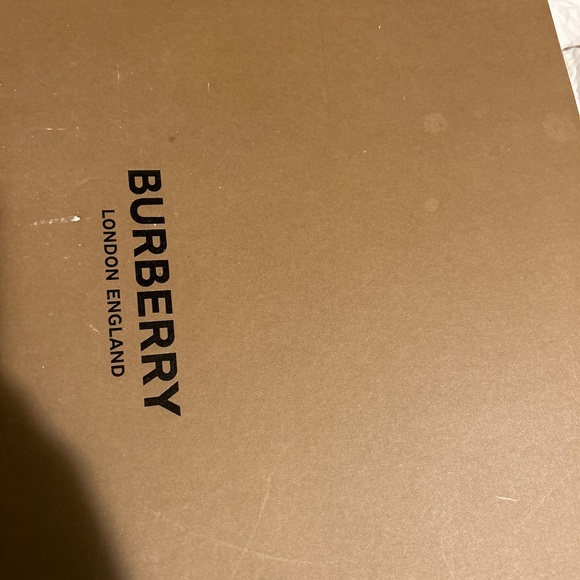 Burberry knee boot - Picture 1 of 8
